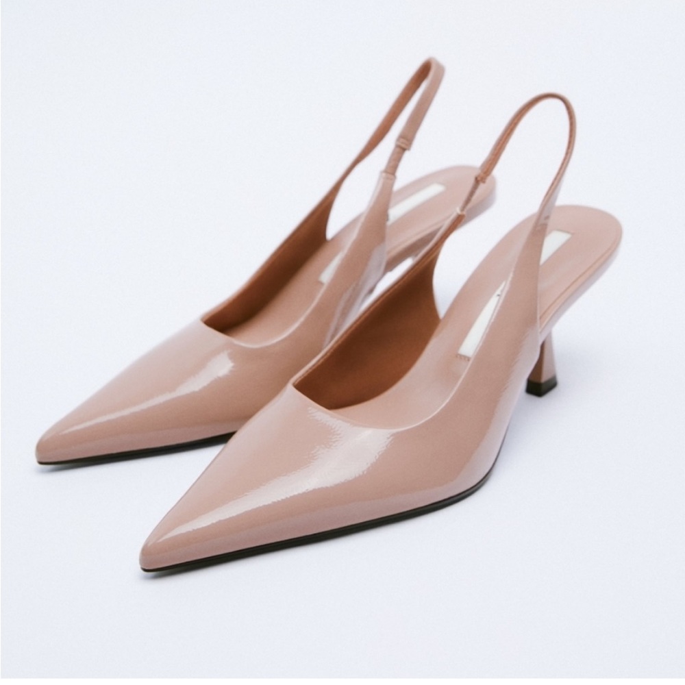 Mauve color kitten heel